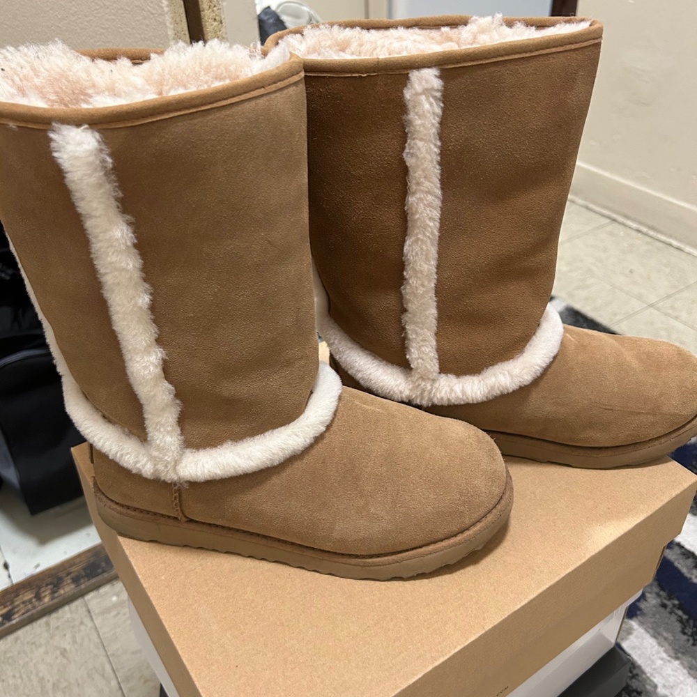 Uggs winter boots - Picture 2 of 5